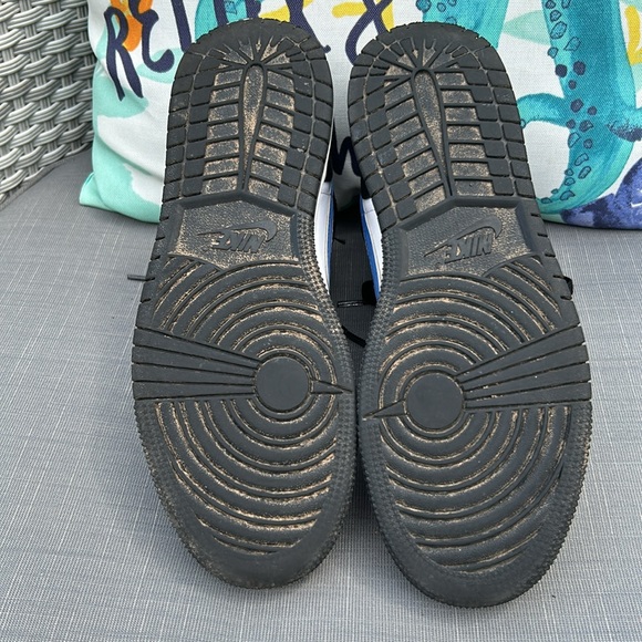 Barely worn Nike Air Jordan 1 Mid Blue/Black Size 8 - Picture 6 of 6